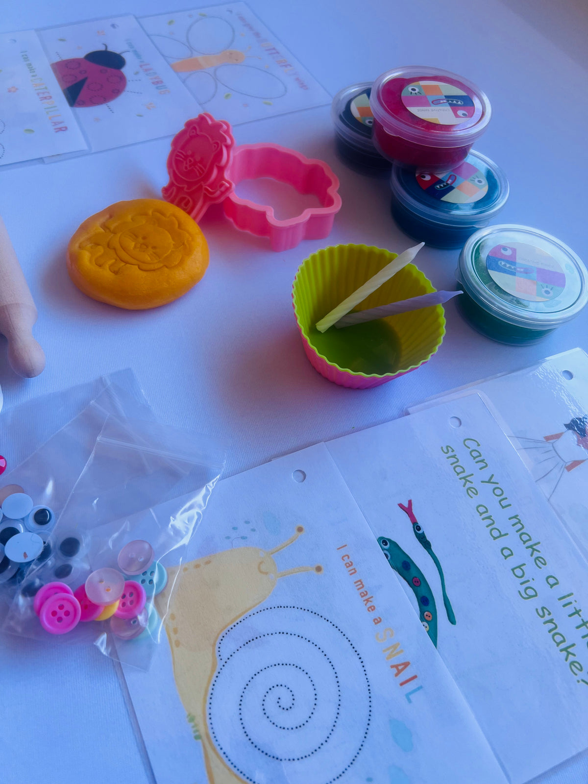 Play dough act Booklet - file download - Creative mindz - busy bags for busy kids 